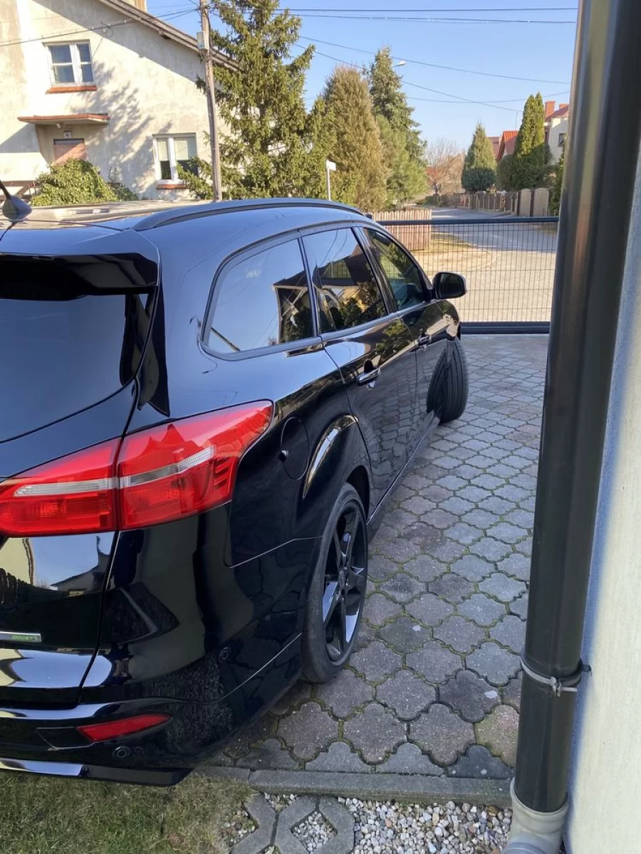 Ford Focus ST line 1.0 Ecoboost Niski udokumentowany przebieg !!!