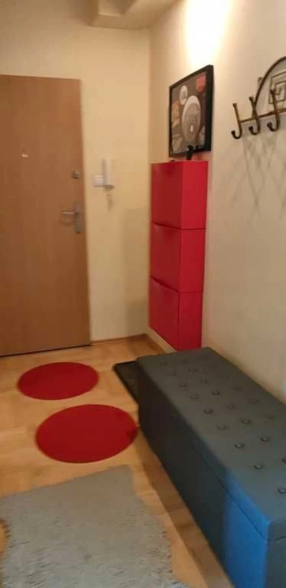 Sprzedam zadbane mieszkanie w Kaliszu 34m2 2 pokoje.