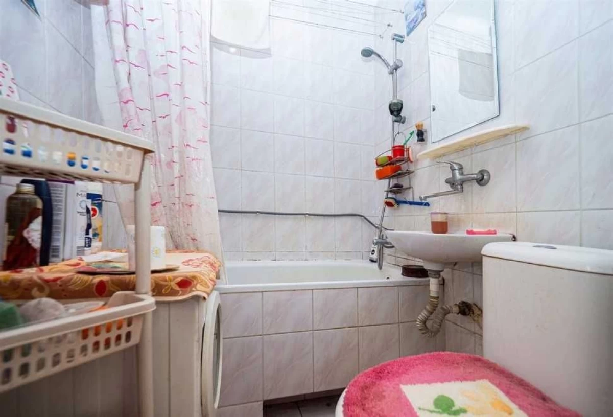 Sprzedam zadbane mieszkanie w Kaliszu 34m2 2 pokoje.