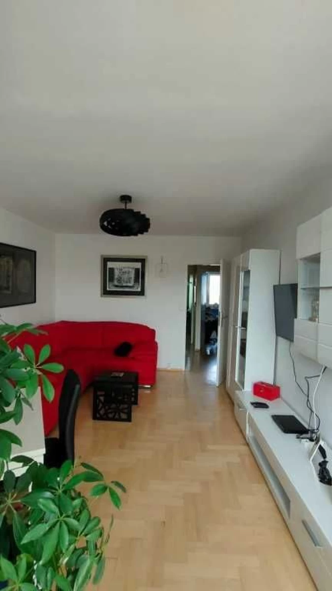 Sprzedam zadbane mieszkanie w Kaliszu 34m2 2 pokoje.