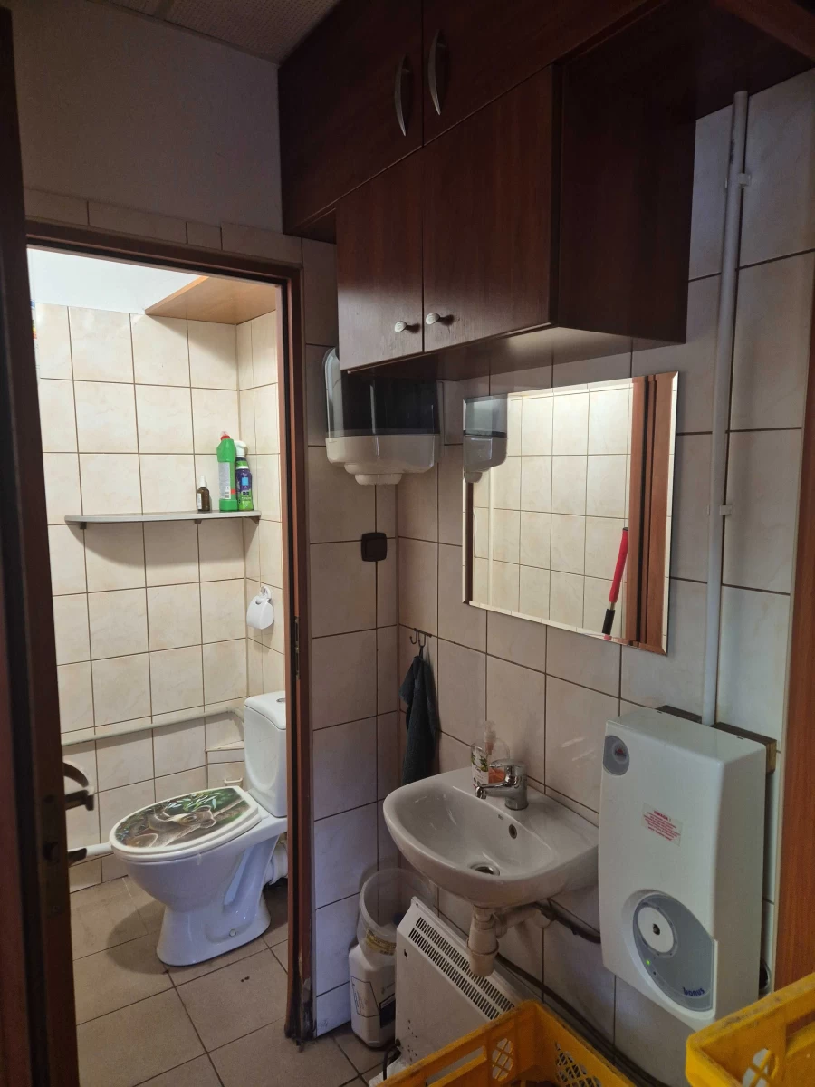 Wynajmę lokal użytkowy w Katowicach na oś. Tysiąclecia