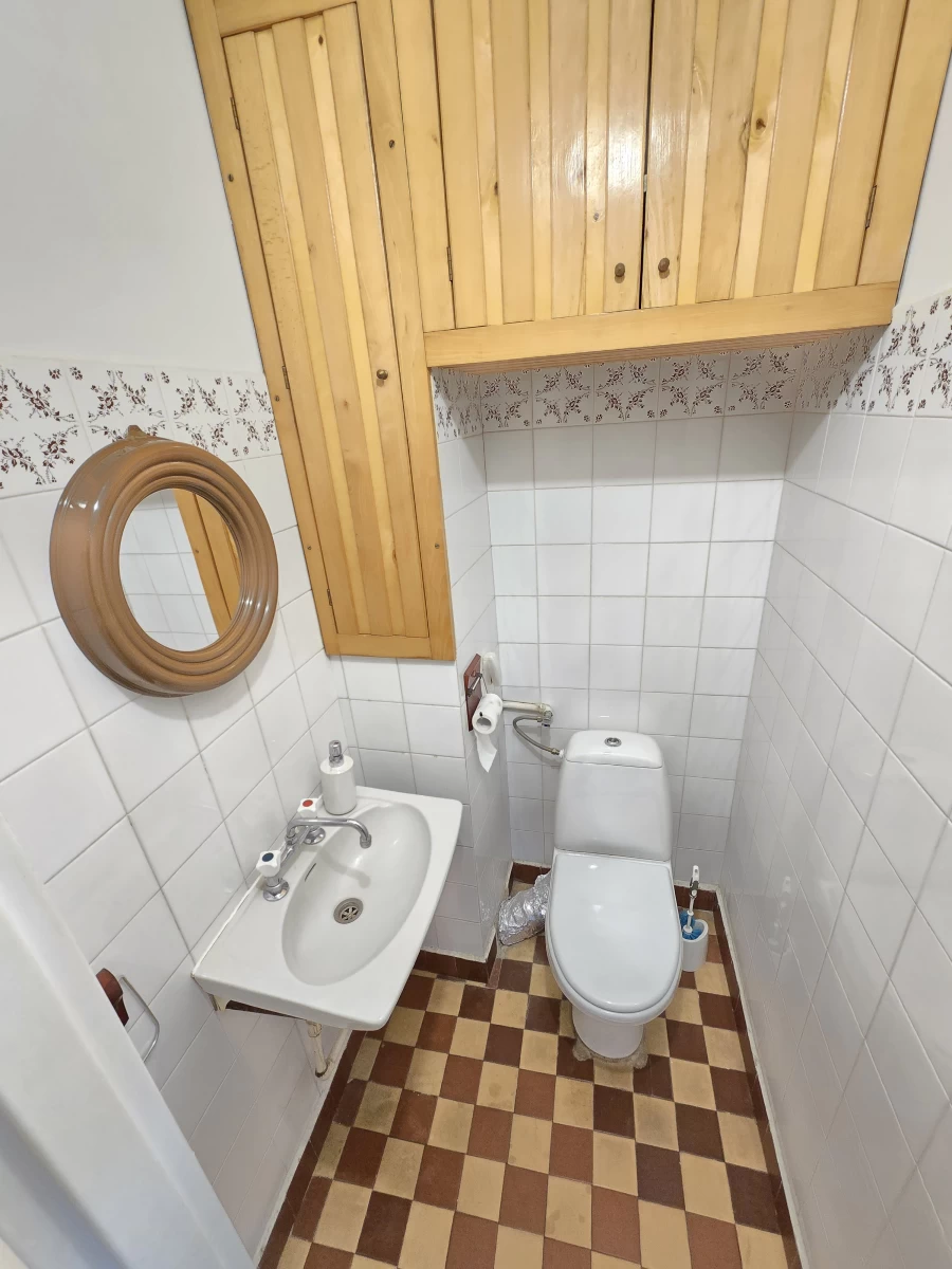 Sprzedam 3-pokojowe mieszkanie o pow. 62 m2 w bloku w Zamościu, piętro 3/3.