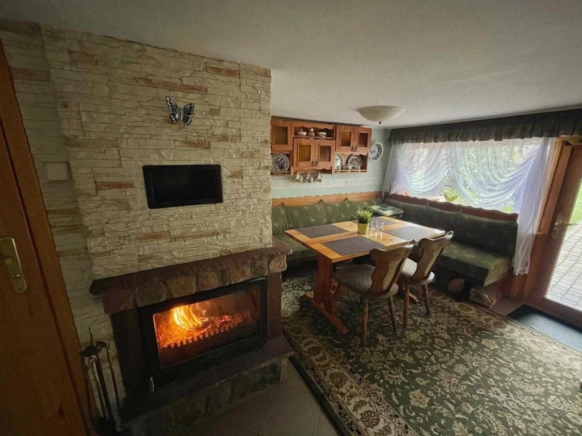 Domek na Kaszubach, nad jeziorem Łapalickim, blisko Trójmiasta