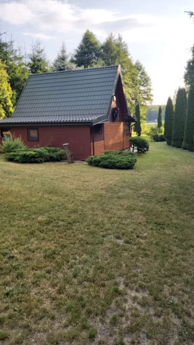 Domek na Mazurach z własną linią brzegową do wynajęcia na Mazurach.