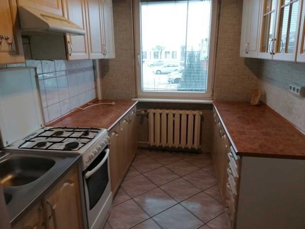 Sprzedam mieszkanie Bełchatów parter 53m2 balkon w bloku centralne ogrzewanie z sieci 400 zl czynsz