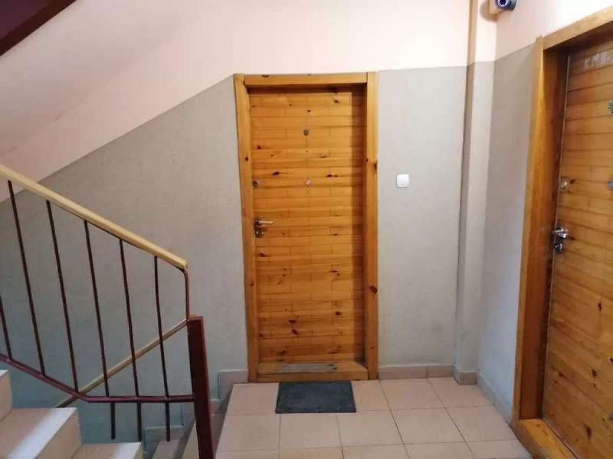 Sprzedam mieszkanie Bełchatów parter 53m2 balkon w bloku centralne ogrzewanie z sieci 400 zl czynsz
