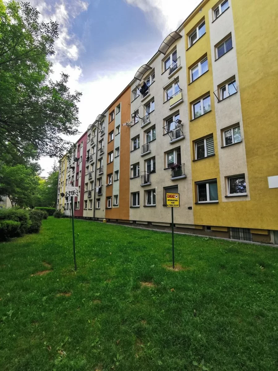 Sprzedam mieszkanie Radom 3 Pokoje + Kuchnia 53m, Łazienka Po Remoncie, Centrum Miasta Cisza