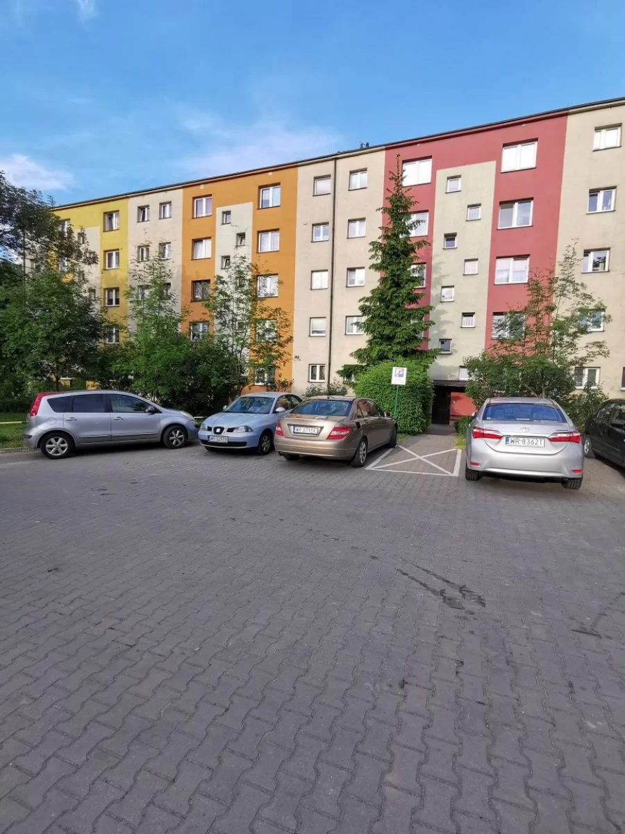 Sprzedam mieszkanie Radom 3 Pokoje + Kuchnia 53m, Łazienka Po Remoncie, Centrum Miasta Cisza