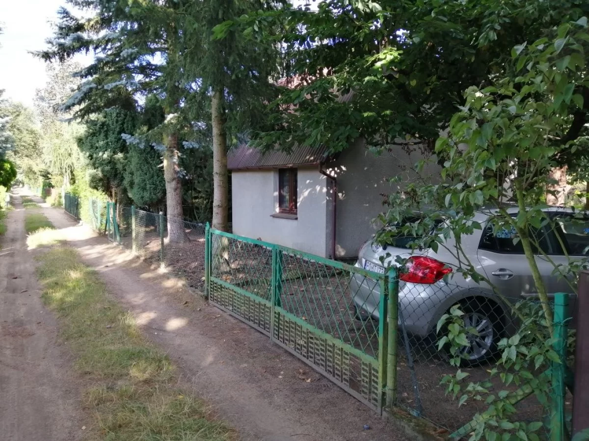 Działka ROD Sierosław II - 400m2, domek murowany, działka rekreacyjna