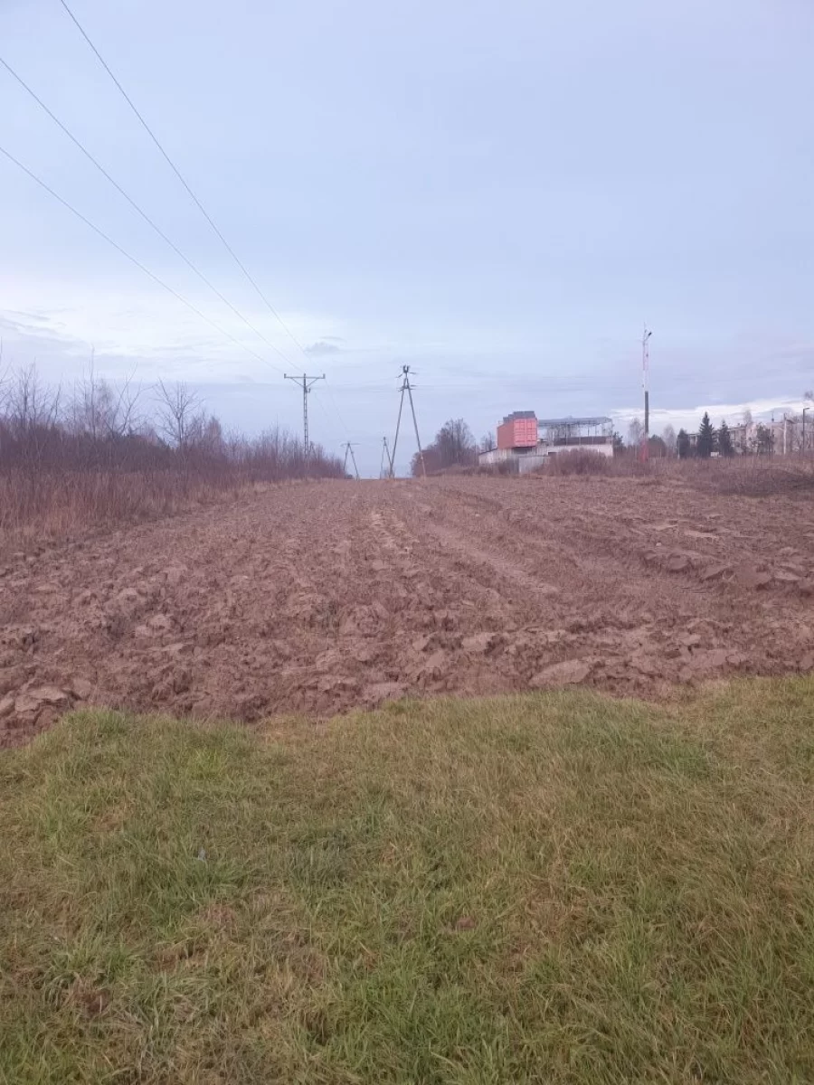 Sprzedam działkę rolna w dobrej lokalizacji w Radomiu