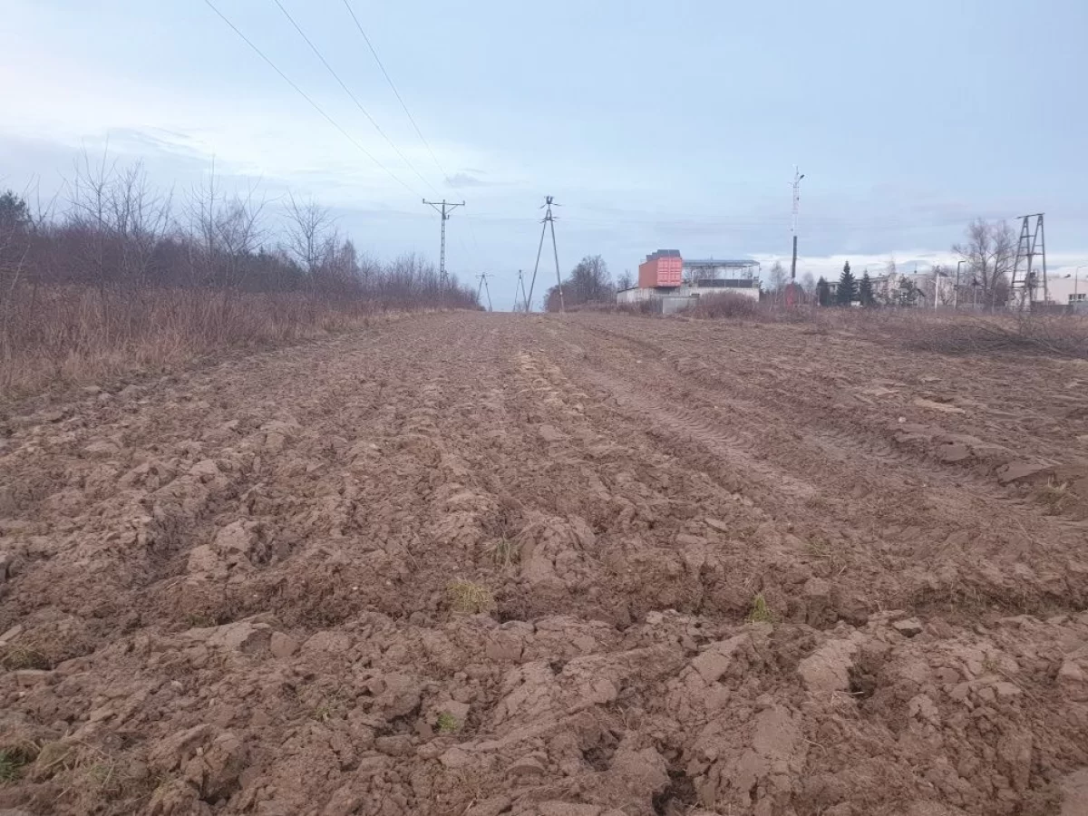 Sprzedam działkę rolna w dobrej lokalizacji w Radomiu