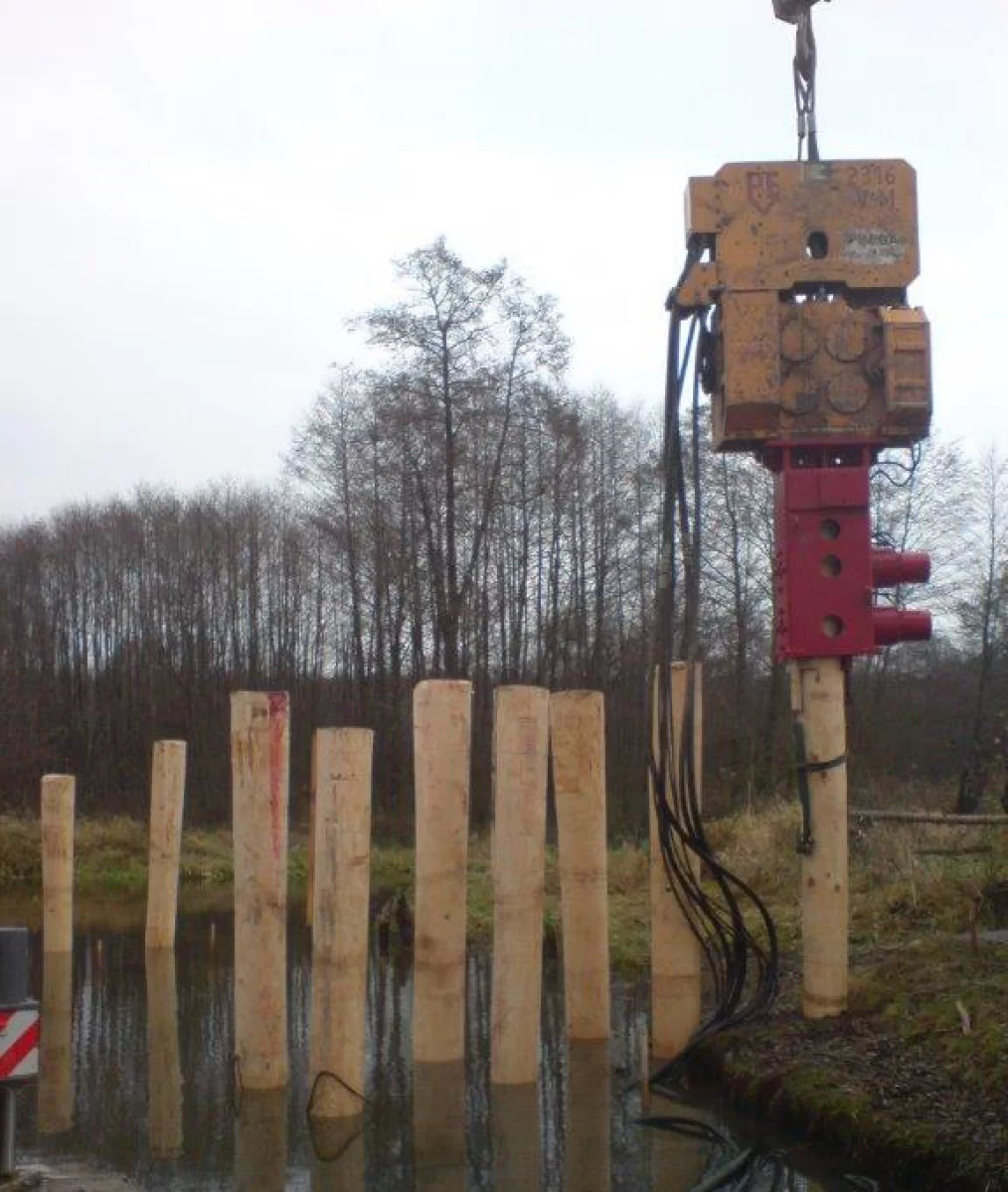 Używany zacisk do pali pełnych PVE 120T40