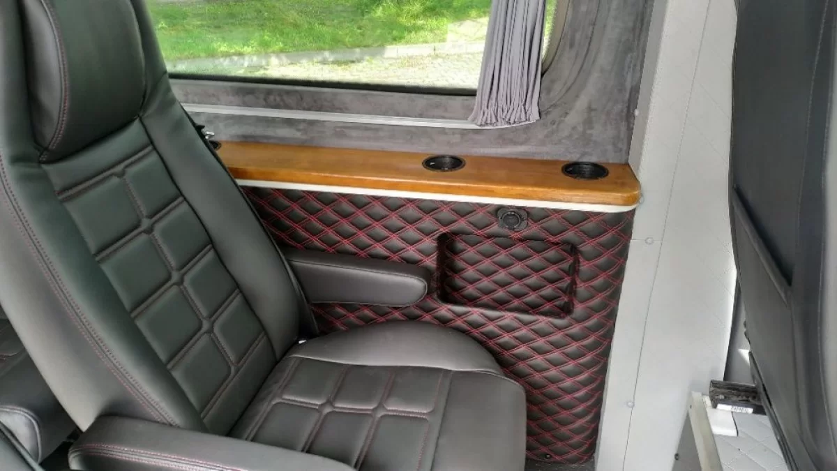 Zabudowa busa na Osobowy,montaż siedzeń-homologacja