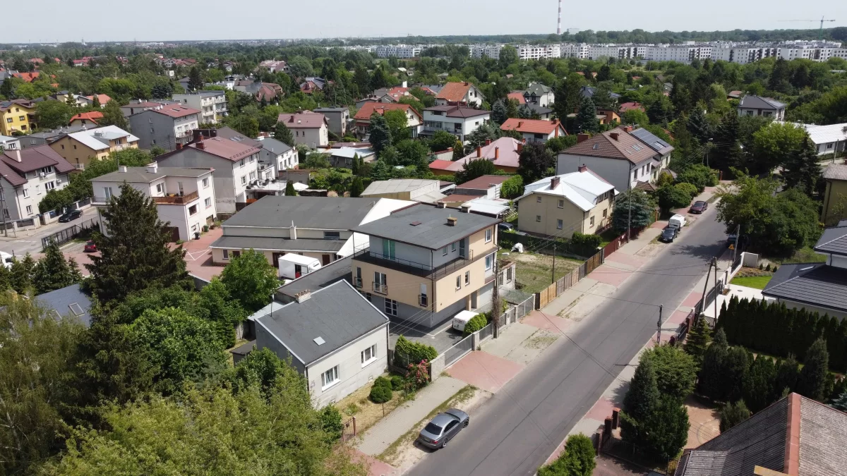 Sprzedam Dom 90 m2 Warszawa na działce 308 m2 blisko metra Zacisze