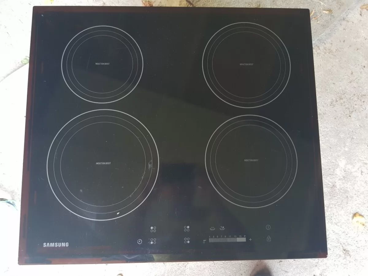Płyta indukcyjna Samsung CTN464FB01