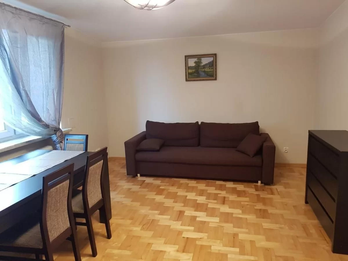 Dwupokojowe mieszkanie 65m2 z tarasem. Opłaty wliczone w cenę.