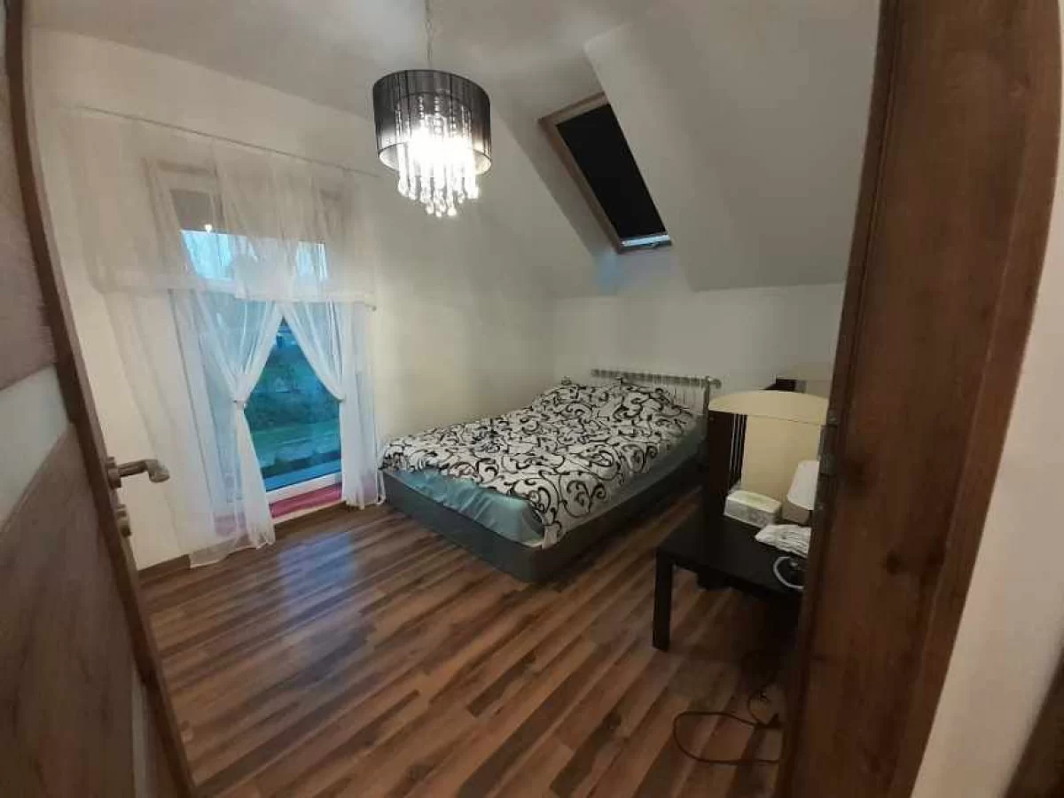 Dom umeblowany I wyposażony,gotowy do zamieszkania z dużym ogrodem
