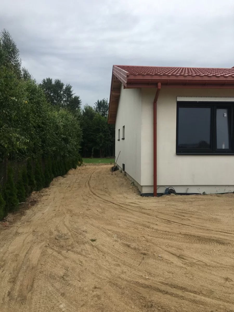 DOM z 3 sypialniami na dużej działce z lasem 40 min od Warszawy