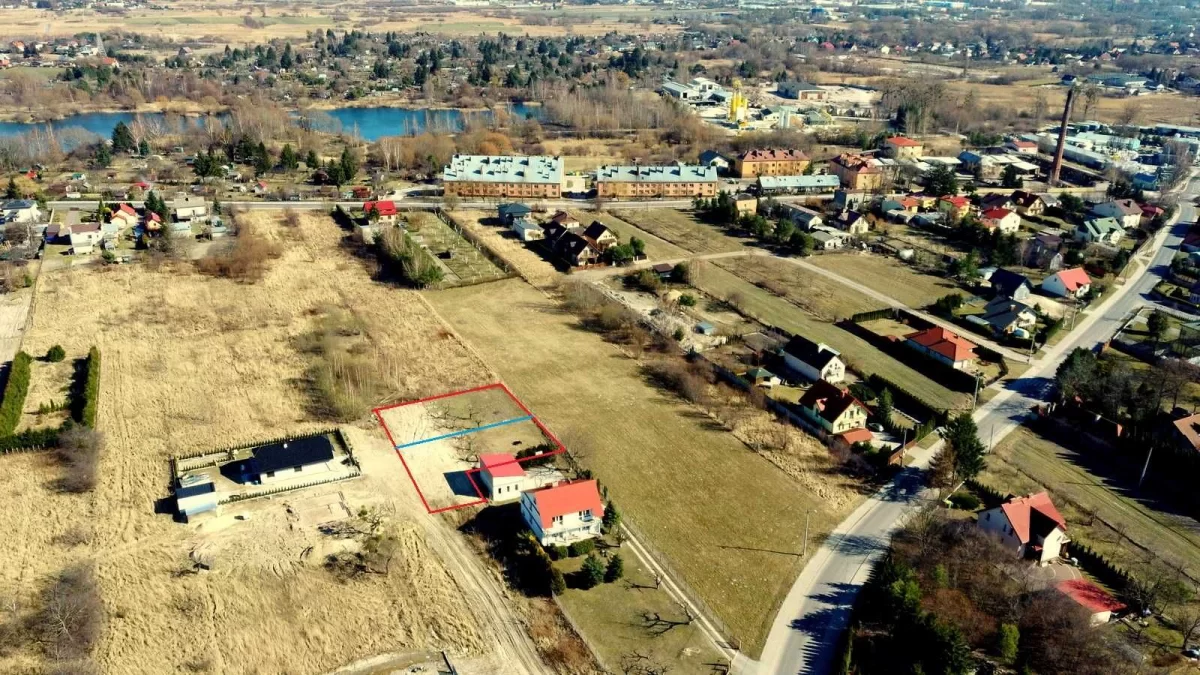 Działka 700 m2 ul. Białowieska - świetna lokalizacja, media, dojazd