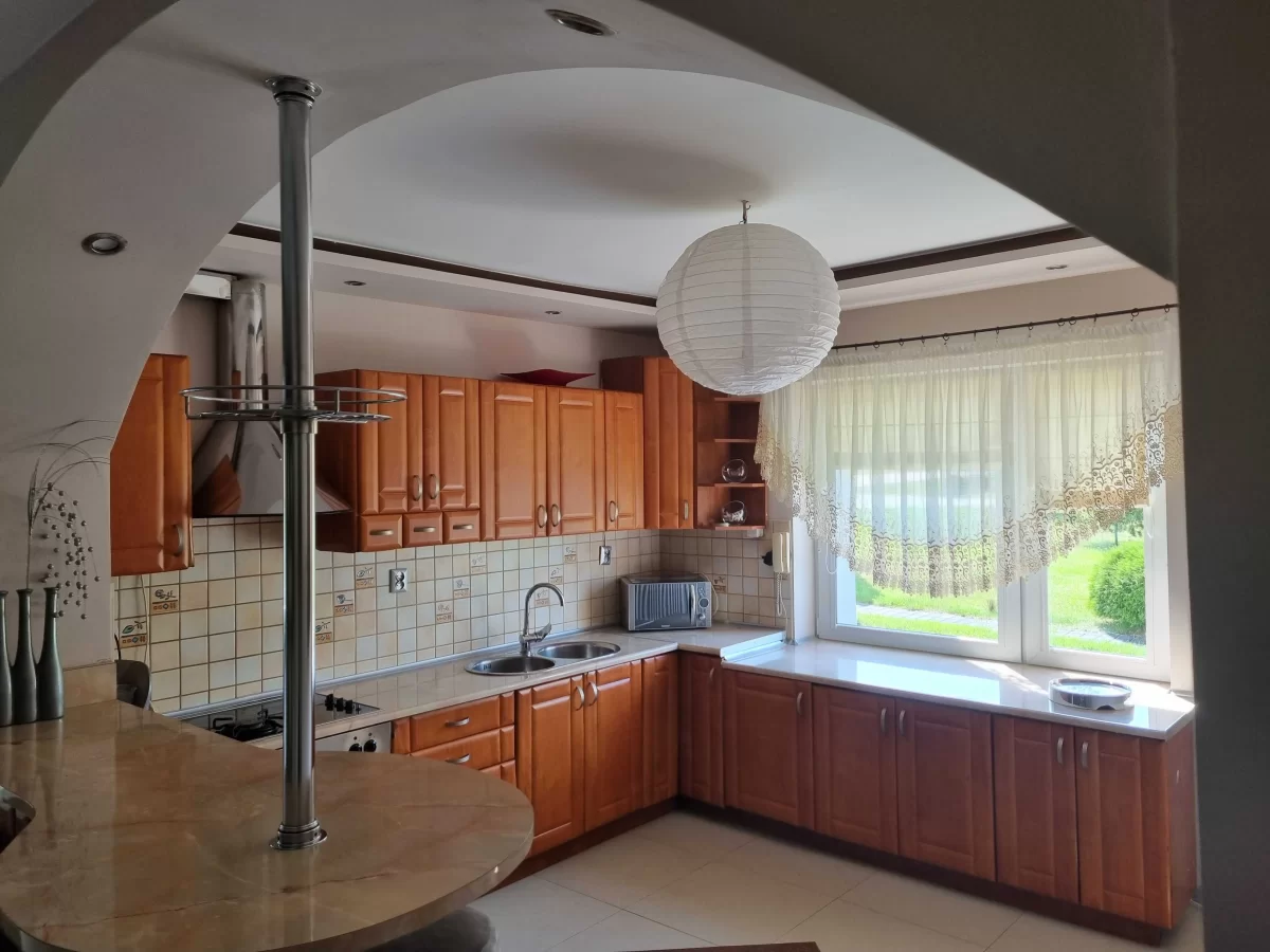 Sprzedam dom jednorodzinny FOTOWOLTAIKA POMPA CIEPŁA