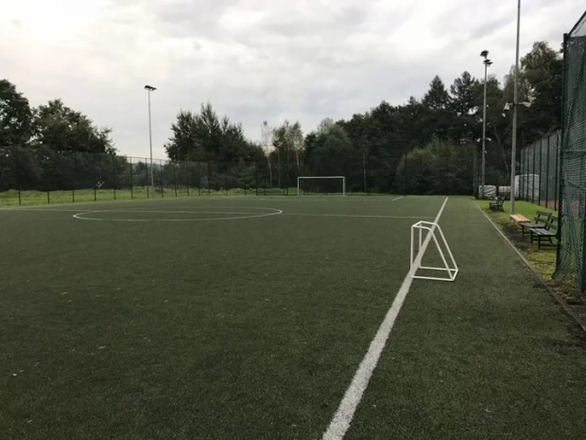 Używane boisko piłka nożna sztuczna trawa 1920 M2
