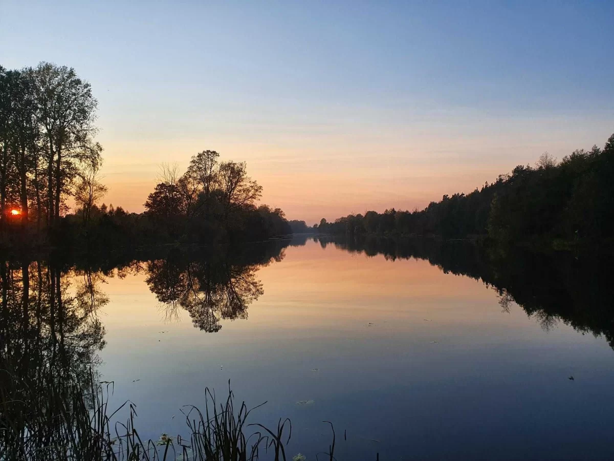 Działka z przepiękną linią brzegową