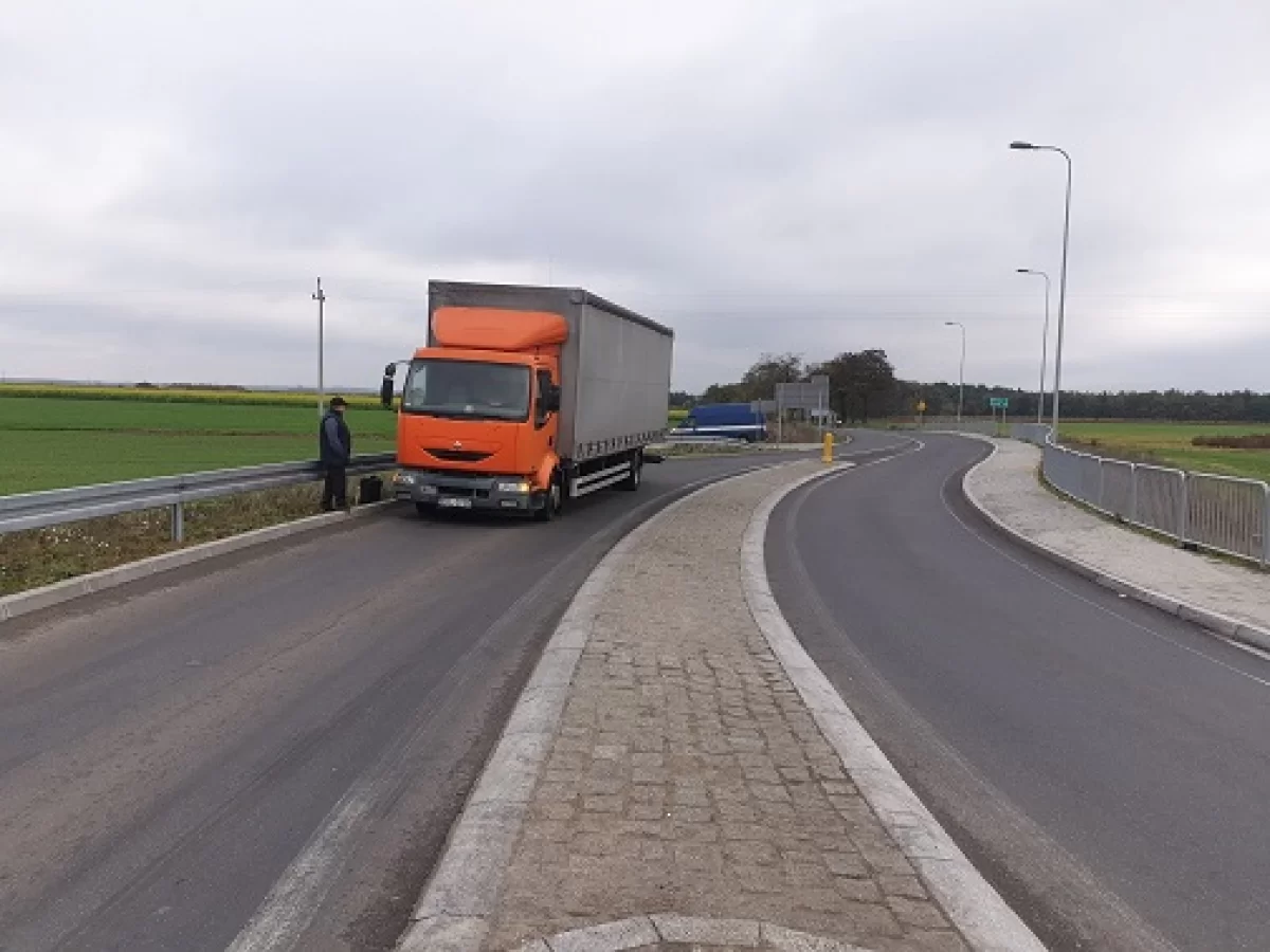 Naprawa podłogi w naczepie