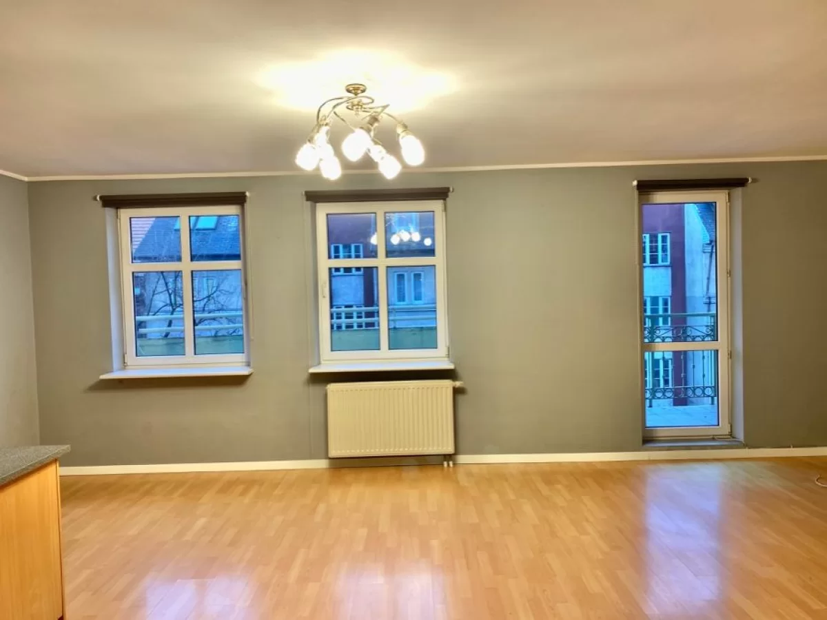 Wynajmę dwupoziomowe mieszkanie, duży balkon oraz dwie łazienki