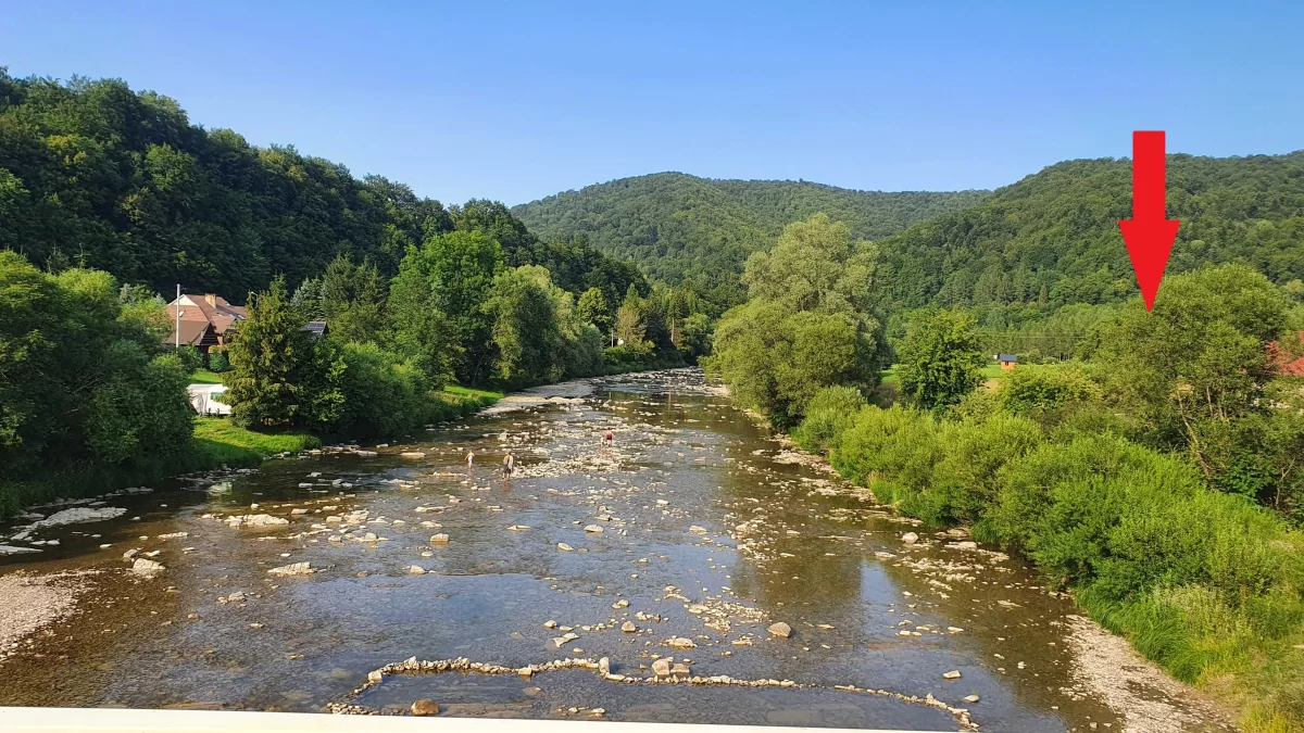 Działka nad rzeką w Bieszczadach (15,68 arów)