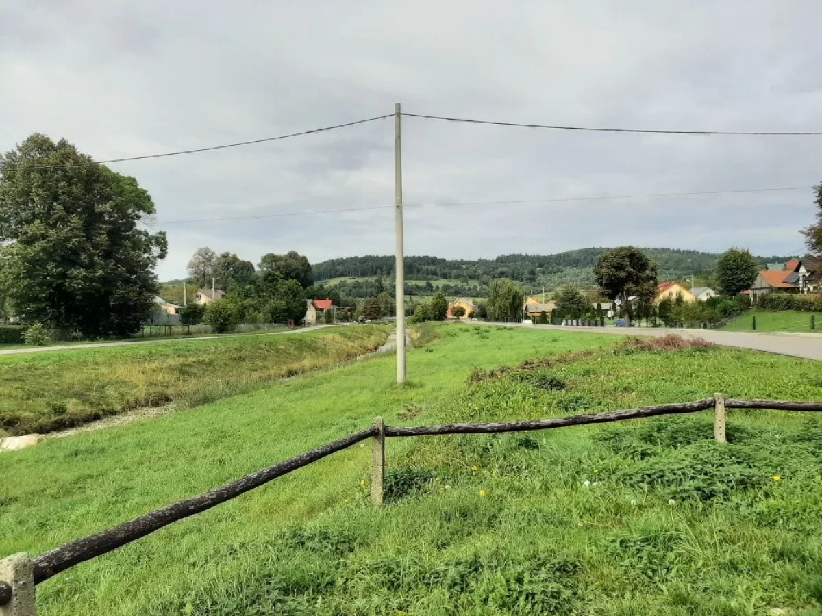 Działka z warunkami zabudowy w Bieszczadach 30 km od Arłamowa