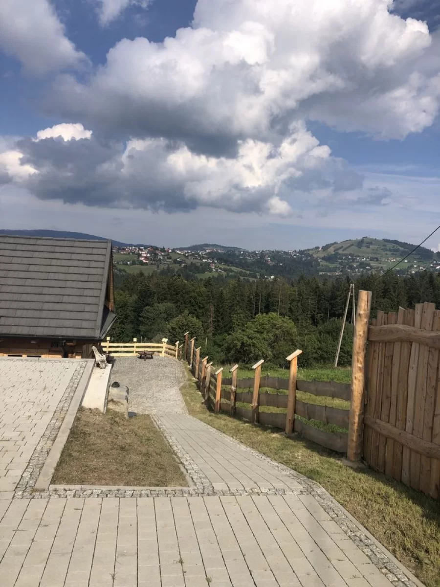 Dom z bala w górach..piekny widok..Jedyny taki..