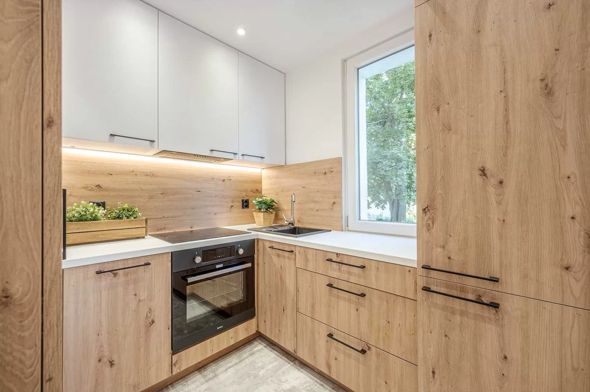 Sprzedam mieszkanie Łódź Pierwsze Piętro Balkon Meble na wymiar Nowe AGD/TV
