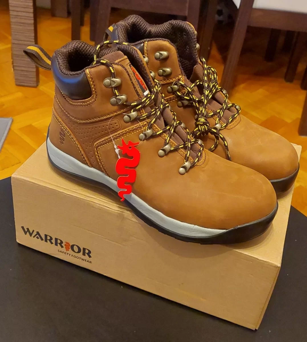 Buty robocze rozmiar 42. Warrior oddychające z UK
