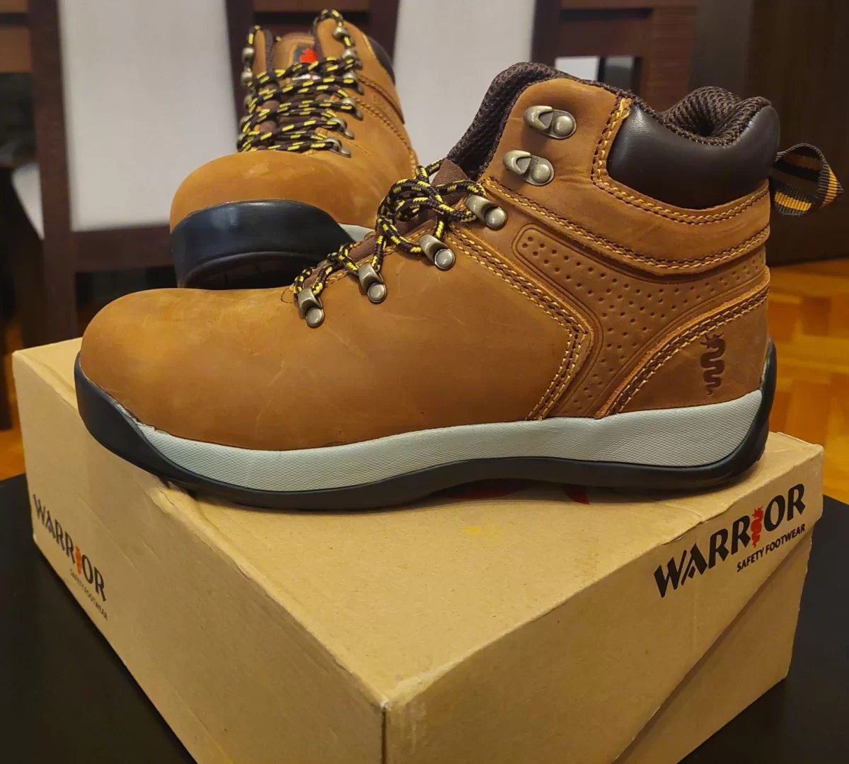 Buty robocze rozmiar 42. Warrior oddychające z UK