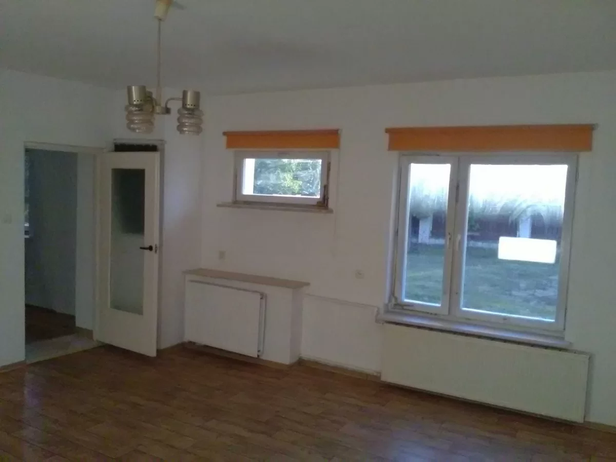 Sprzedam dom wolnostojący w Ossowie o powierzchni około 84 m2