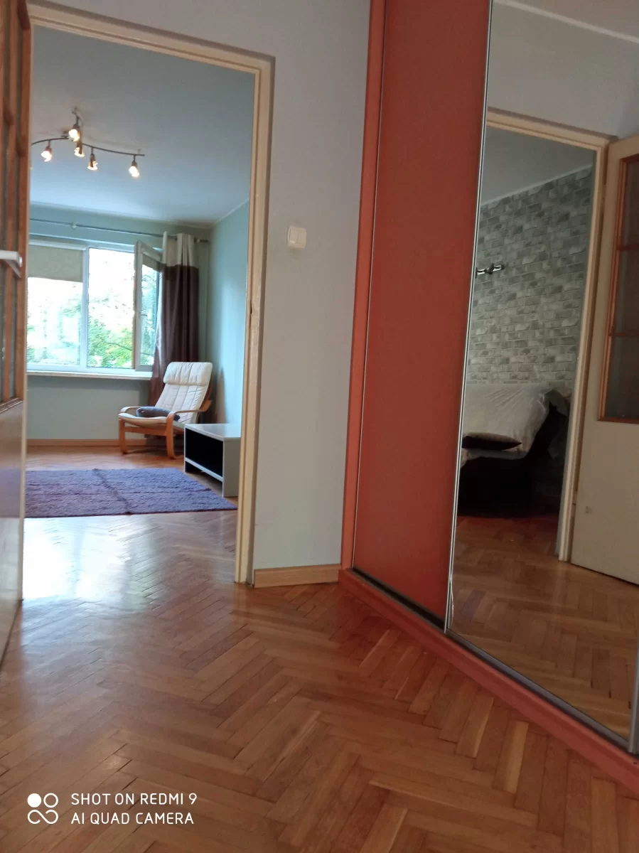 Sprzedam mieszkanie Poznań PARTER, 2 pokoje w centrum.