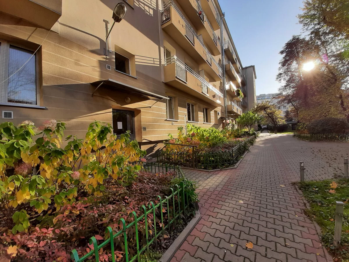 Sprzedam mieszkanie Warszawa 2 pokoje na Muranowie po remoncie, balkon, piwnica