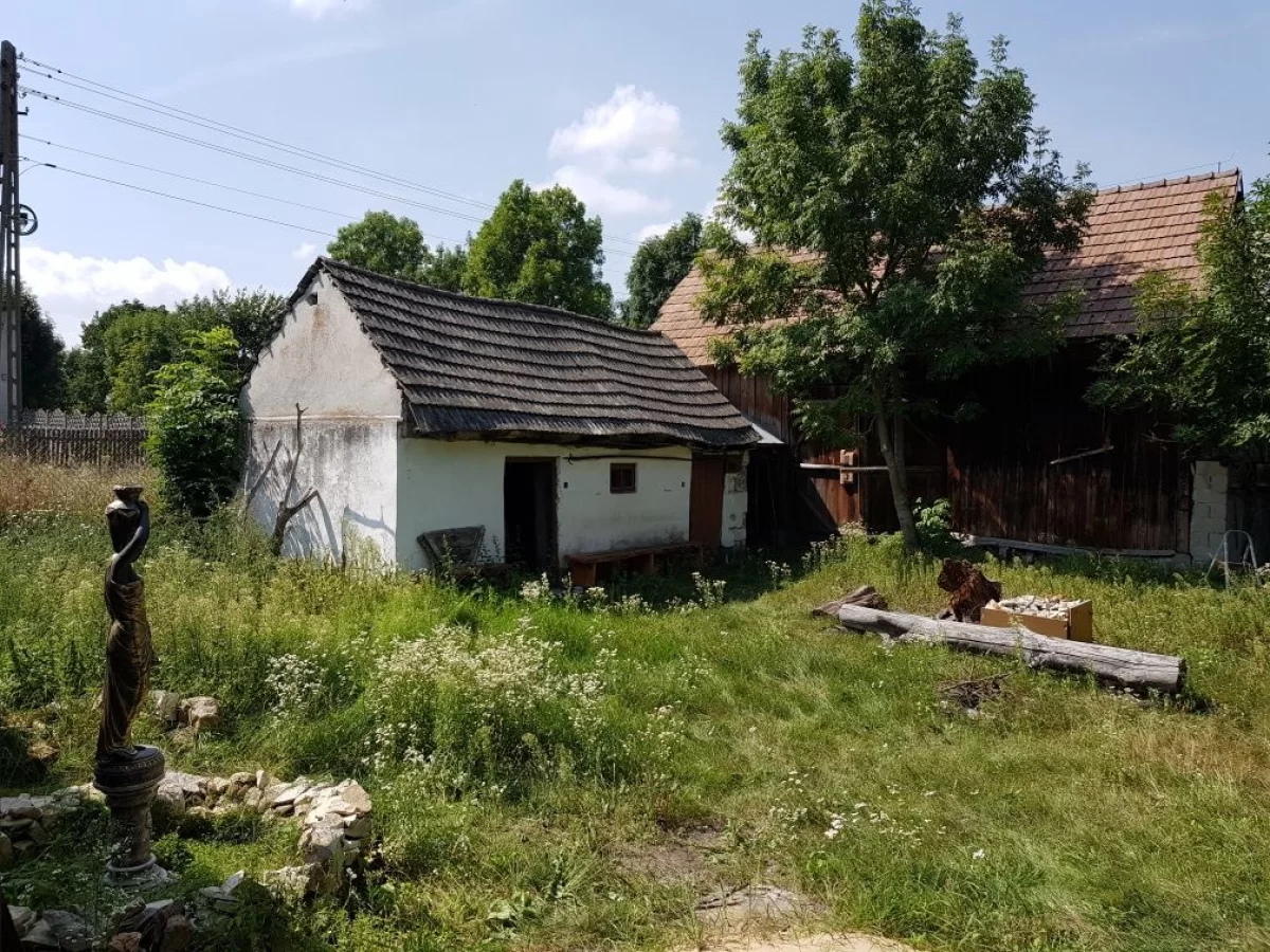 Z miasta na wieś, Domek na wsi plus łąka nad rzeką