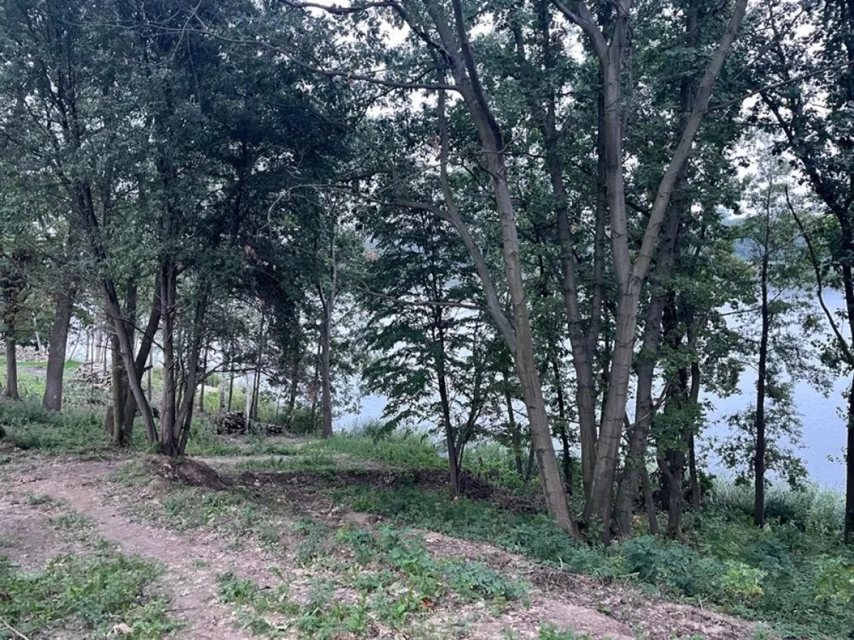 Sprzedam Dzialka Uzbrojona 750m2 nad JEZIOREM STEKLIN pow.115 ha