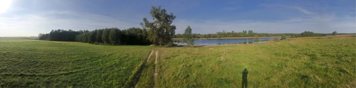 Dzialka 1000m2 z linia brzegowa jeziora, pozwolenie na budowe.