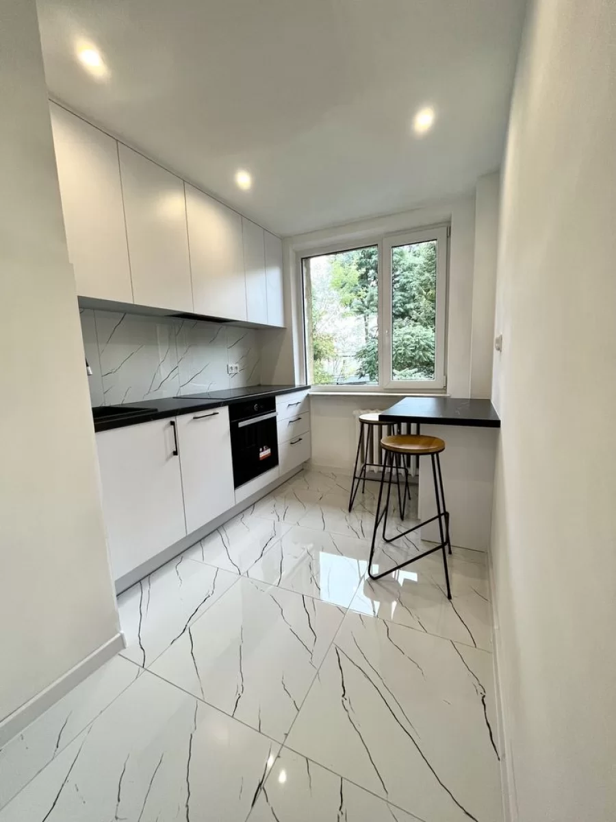 Sprzedam mieszkanie Radom 2 pokoje 45m2 I piętro, po remoncie centrum