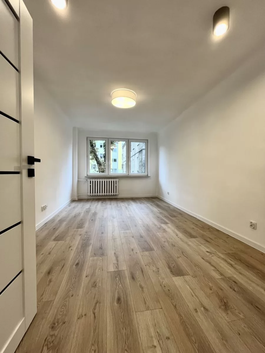 Sprzedam mieszkanie Radom 2 pokoje 45m2 I piętro, po remoncie centrum