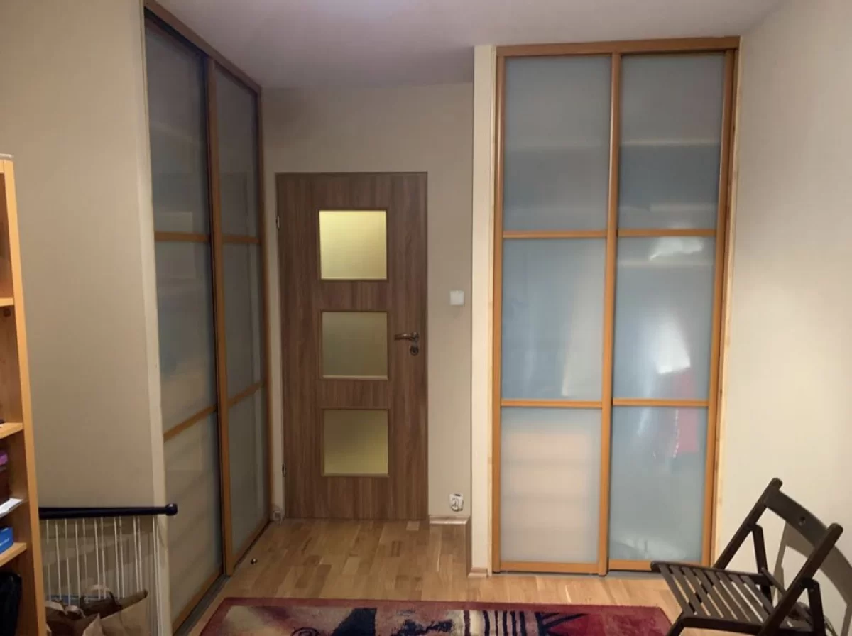 Wynajmę mieszkanie 2 pok. Kraków z oddzielna kuchnią 54m2 ul. Cystersów