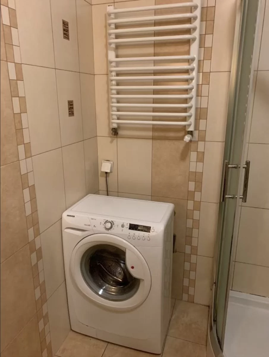 Wynajmę mieszkanie 2 pok. Kraków z oddzielna kuchnią 54m2 ul. Cystersów
