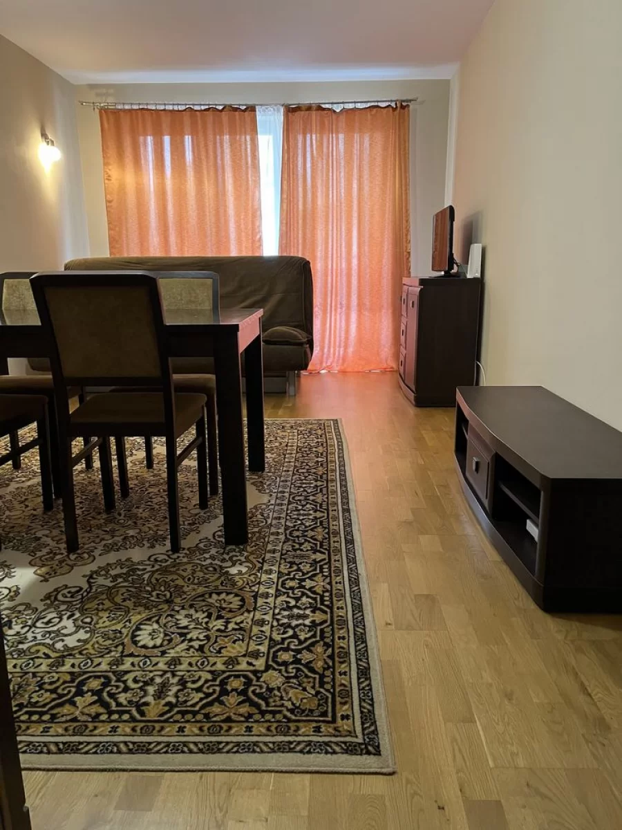 Wynajmę mieszkanie 2 pok. Kraków z oddzielna kuchnią 54m2 ul. Cystersów