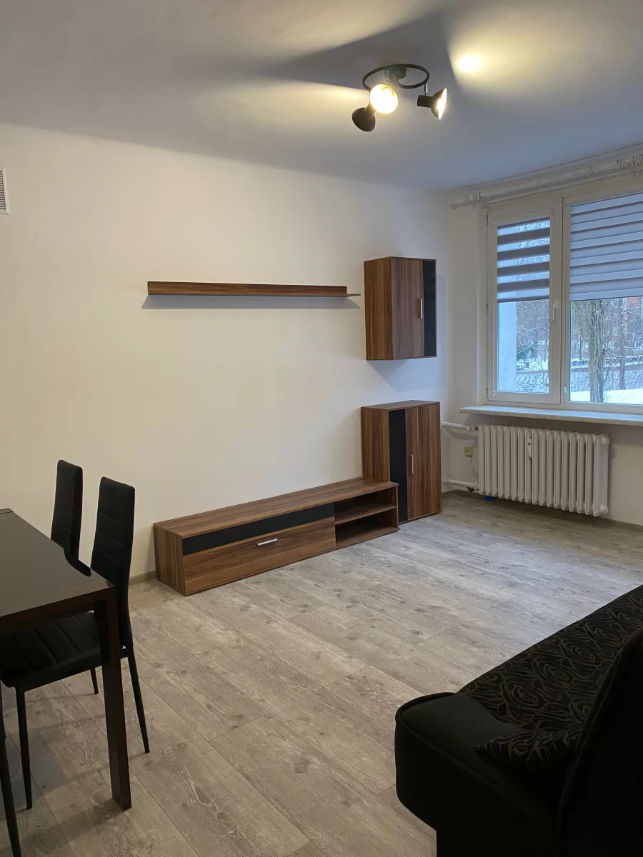 Sprzedam Kawalerke Żyrardów umeblowana na Osiedlu Żeromskiego.