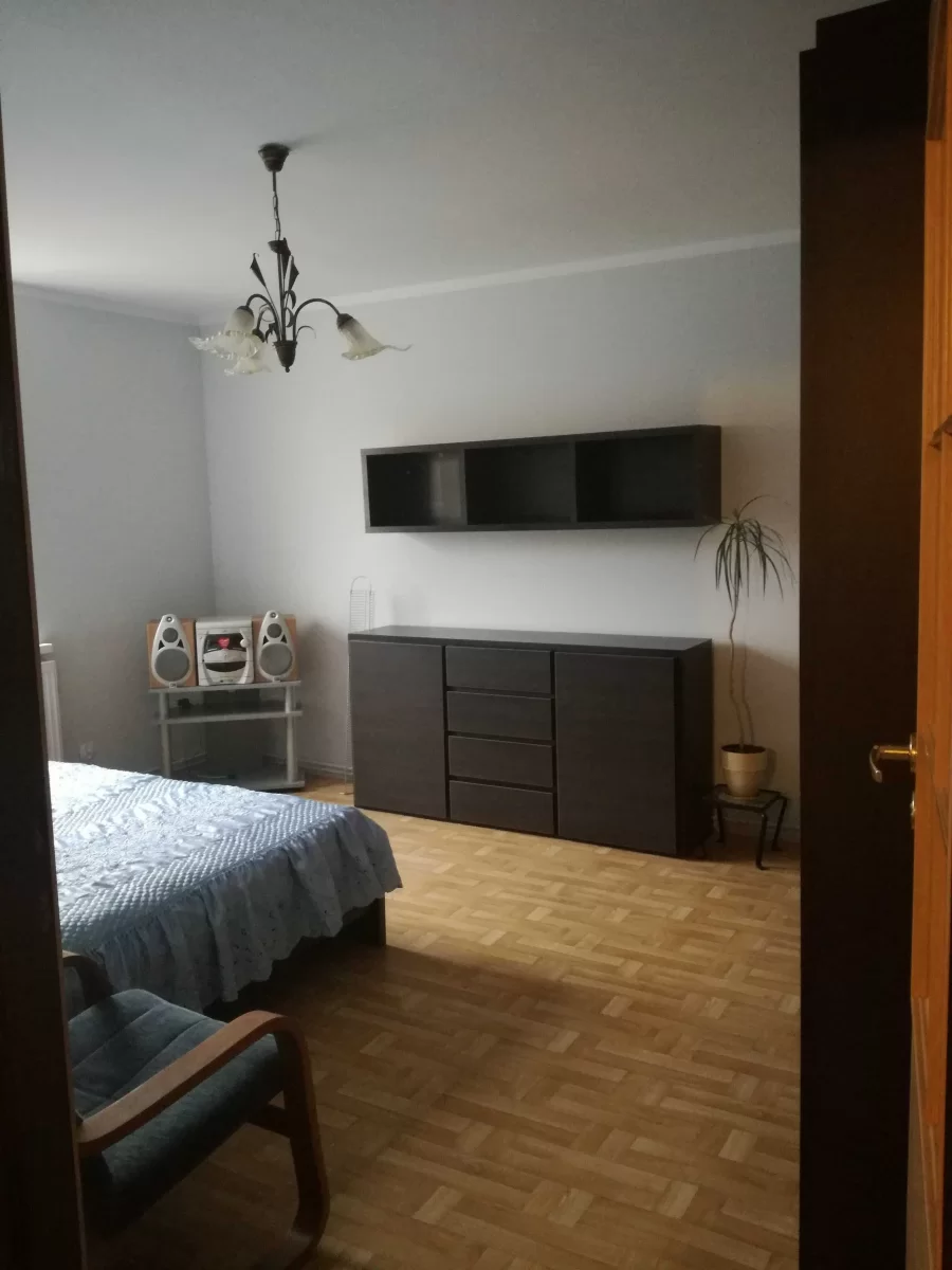 sprzedam Mieszkanie centrum miasta Mrągowo 80.6m2 altanka podwórko