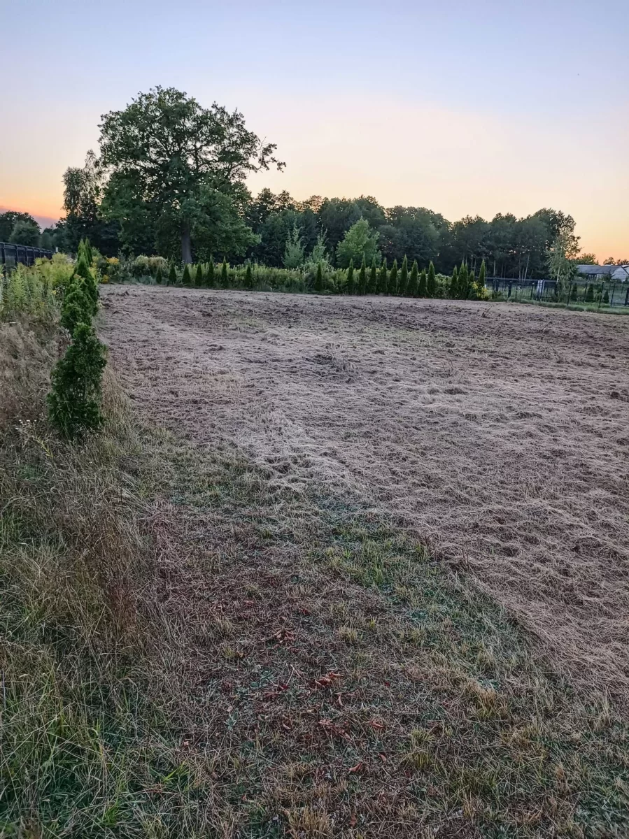 Sprzedam działkę budowlaną 1000m2 lub 2200m2