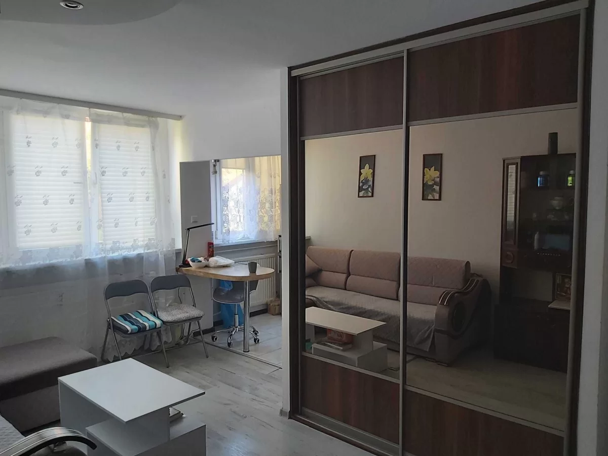 Sprzedam mieszkanie 2-pok. 36 m2 parter Legnica