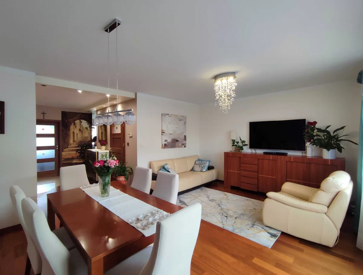 Przytulne 3 pokoje | 73,3m2 | Balkon | Apartamentowiec | Zalesie